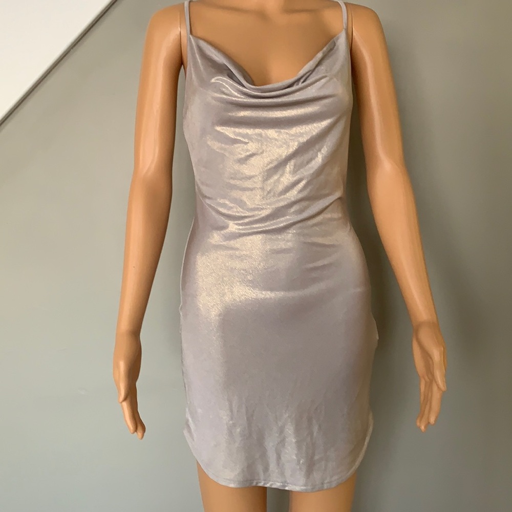 Scoop neck dress